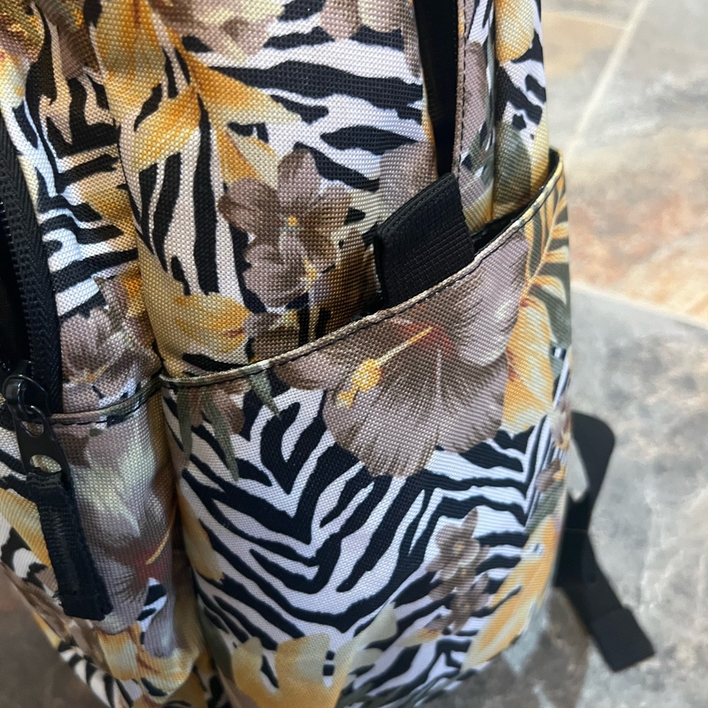 RVCA Backpack - Picture 8 of 9